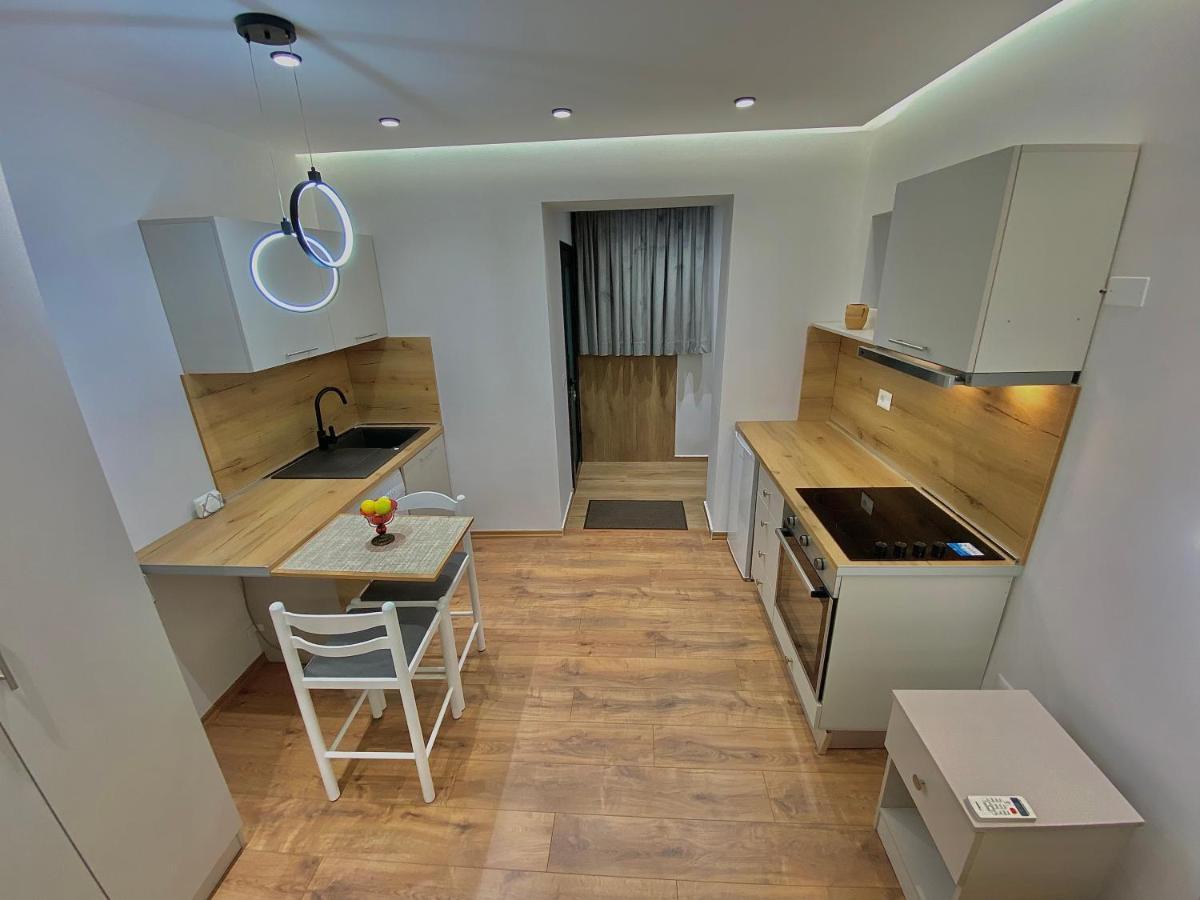 Apartament At U.s Embassy Tirana